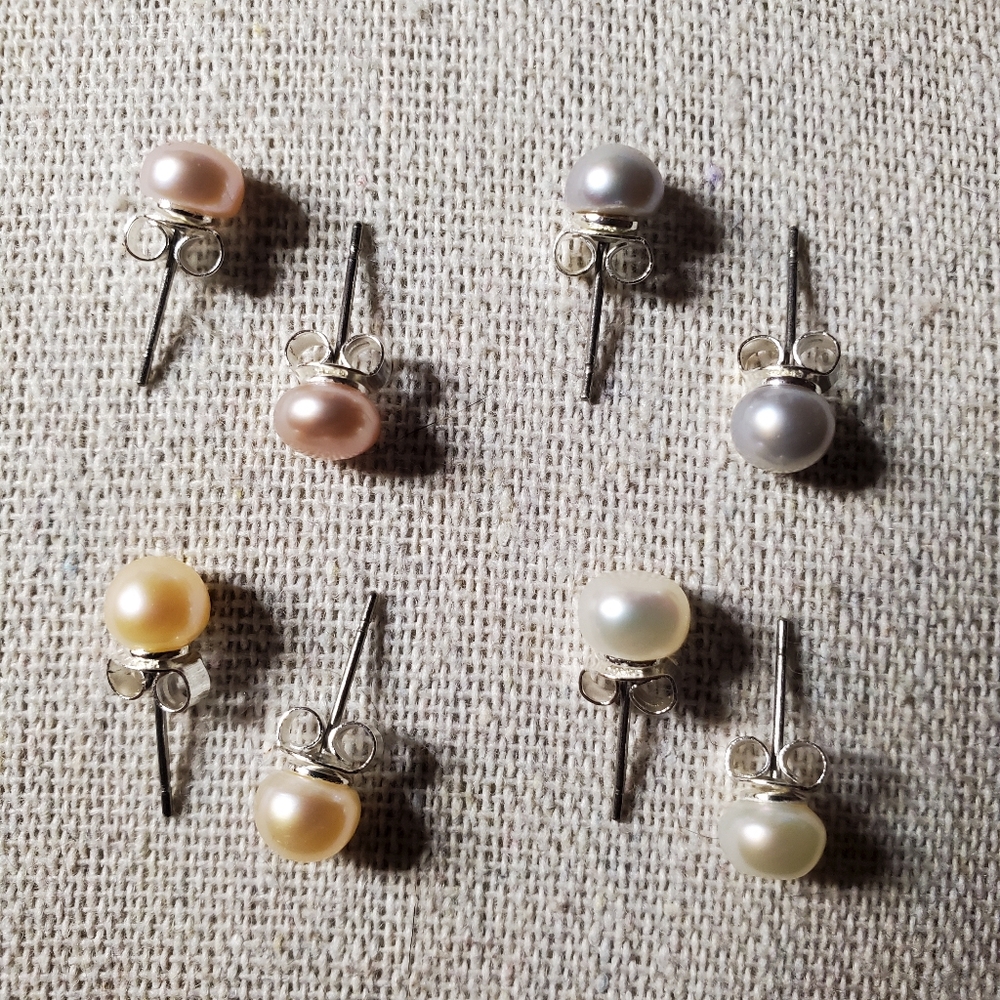 Natalia V Collister 4 Pairs of Freshwater Pearl Stud Earrings